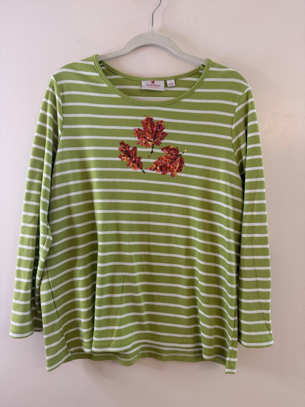 Quacker Factory L Green Striped Sequin Fall Leaves Top Y2K Whimsical Autumn